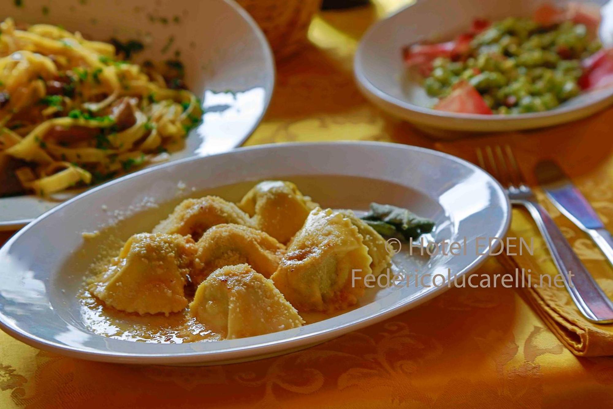 Albergo Eden ปอนเตดีเลโญ ภายนอก รูปภาพ