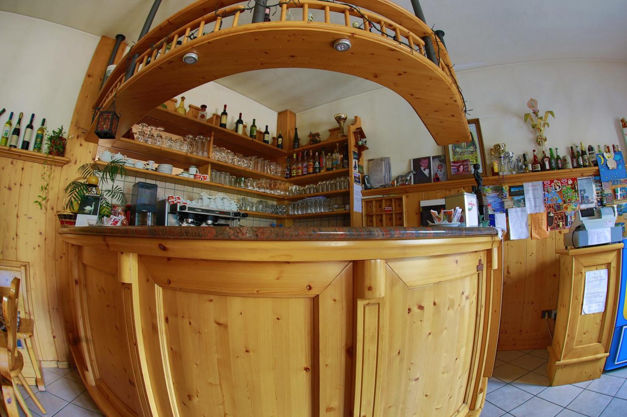 Albergo Eden ปอนเตดีเลโญ ภายนอก รูปภาพ